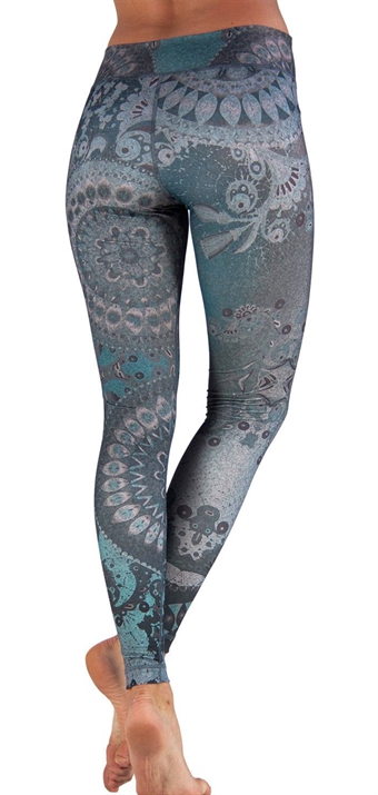 NLGLx_niyama_leggings_gypsy_love_back
